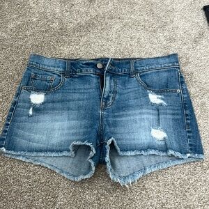Old Navy Distressed Boyfriend Short